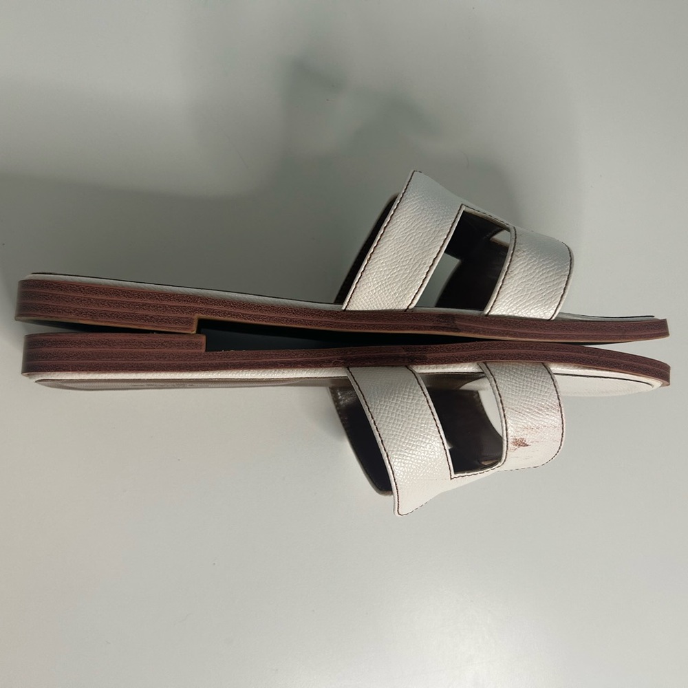 Hermès Oran White Sandal - Picture 11 of 12